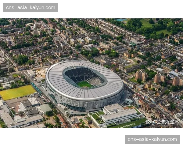 托特纳姆热刺球场测试新灯光系统，旨在减少球员由暗转明视觉转换时间